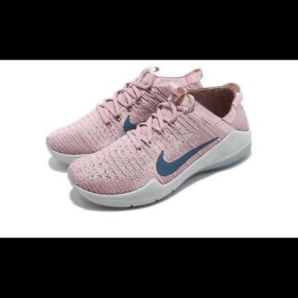 nike air zoom fearless fk 2